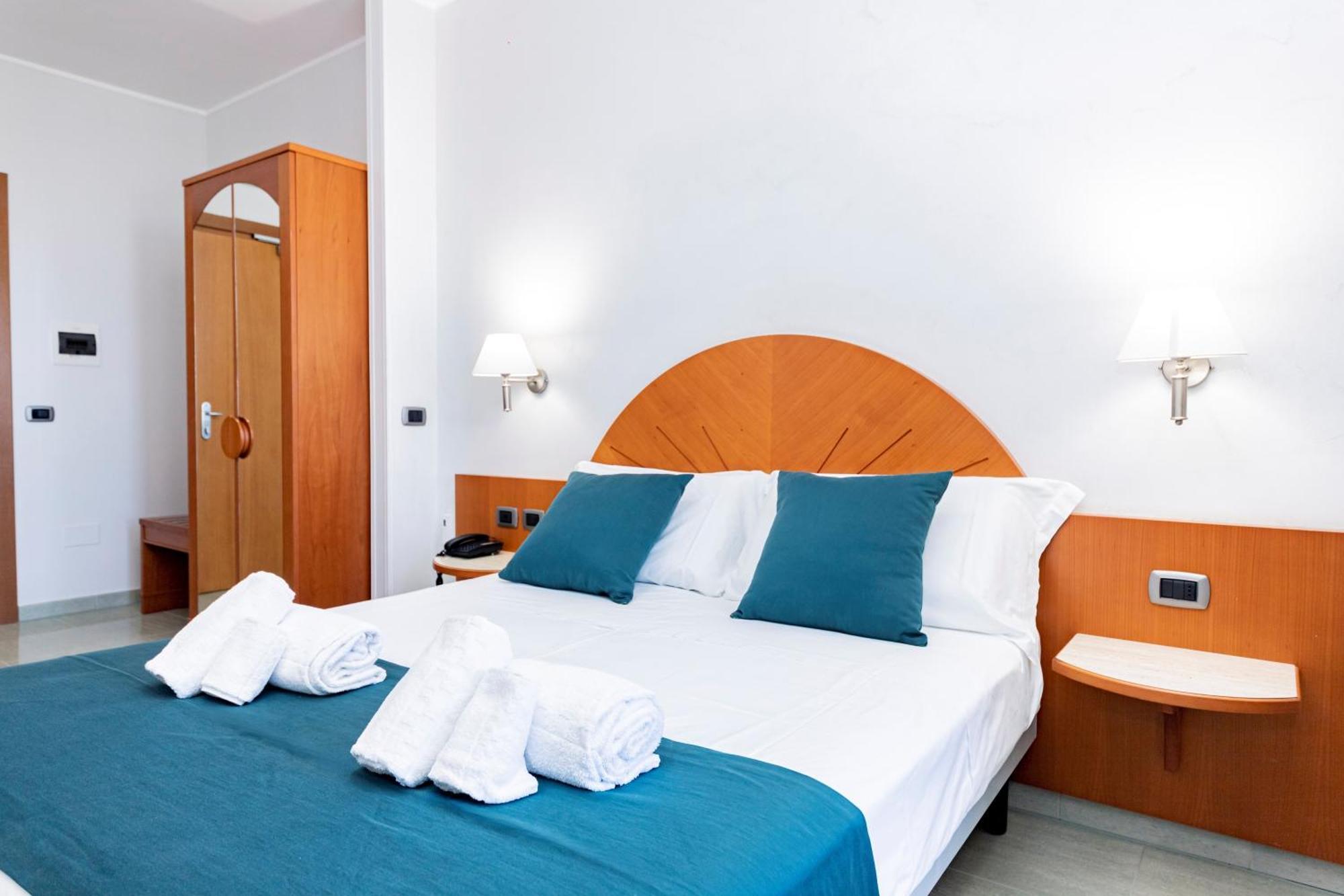 Hotel Alba Torre Lapillo Exterior foto